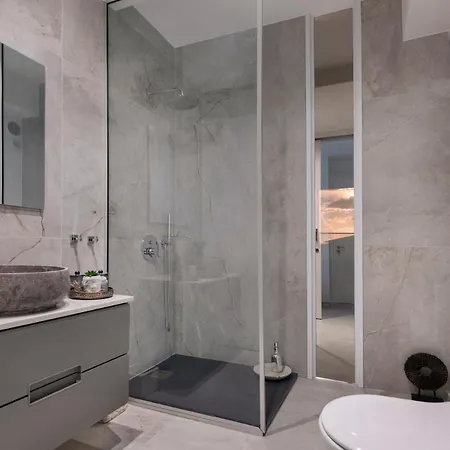 Luxury Beachfront Apartment